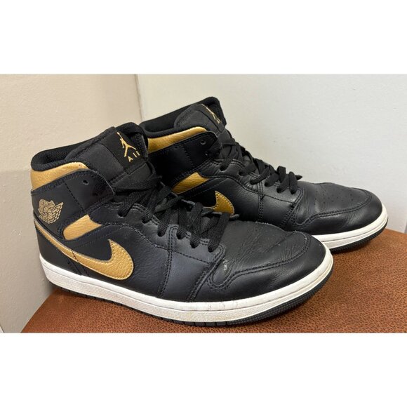 Air Jordan 1 Mid Top Black Metallic Gold Leather Sneaker Men´s 8.5 DQ8426-071 - Picture 2 of 10